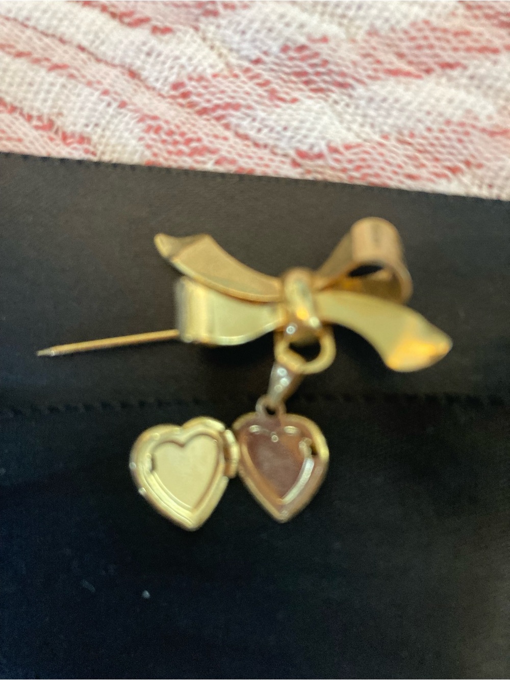Pleasant Company American Girl Samantha Meet Bow Pin with Heart Locket